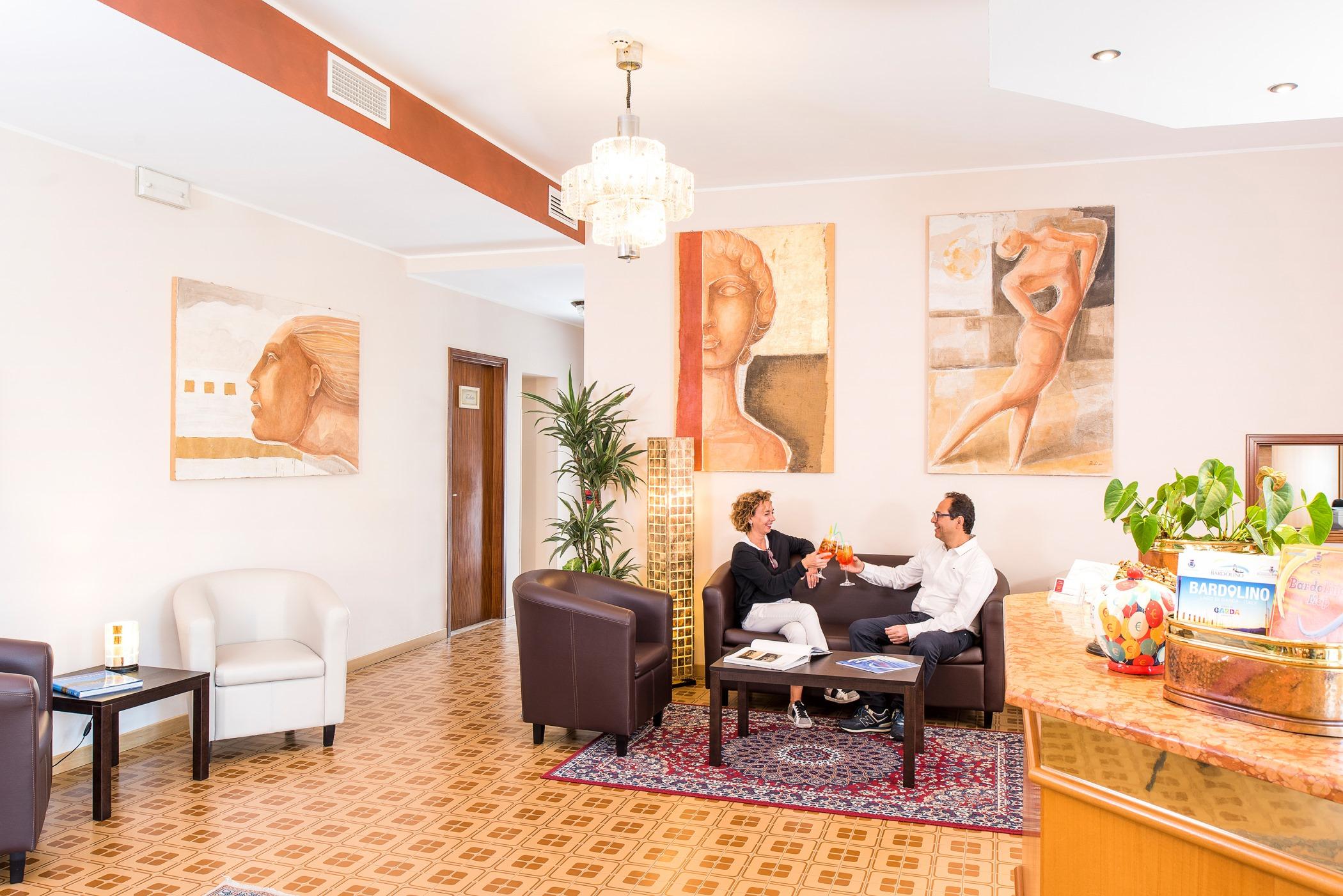 Hotel Taormina Бардолино Екстериор снимка
