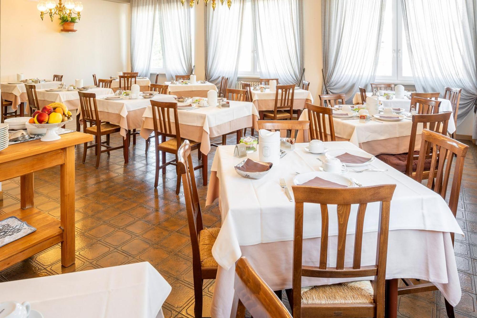 Hotel Taormina Бардолино Екстериор снимка