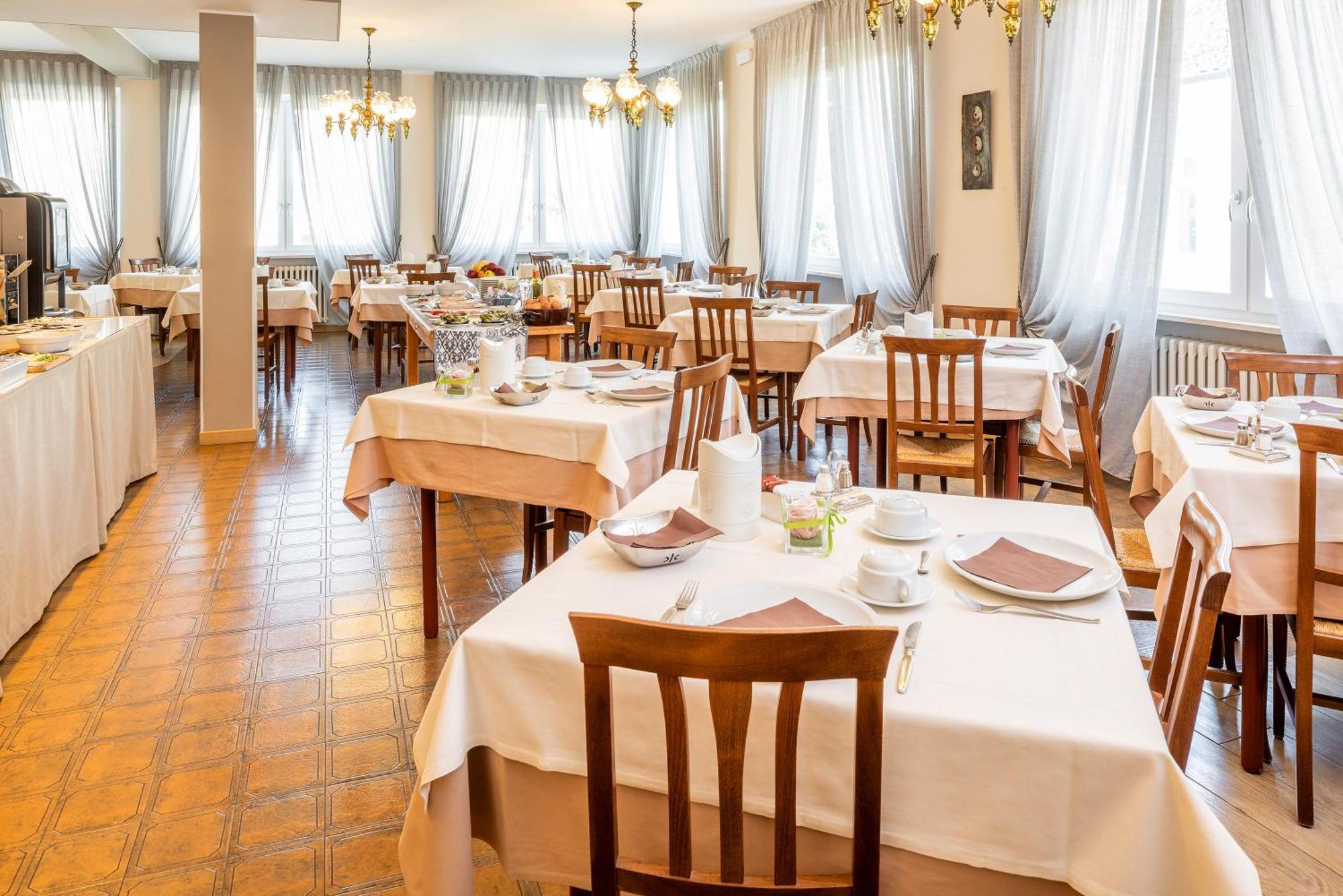 Hotel Taormina Бардолино Екстериор снимка