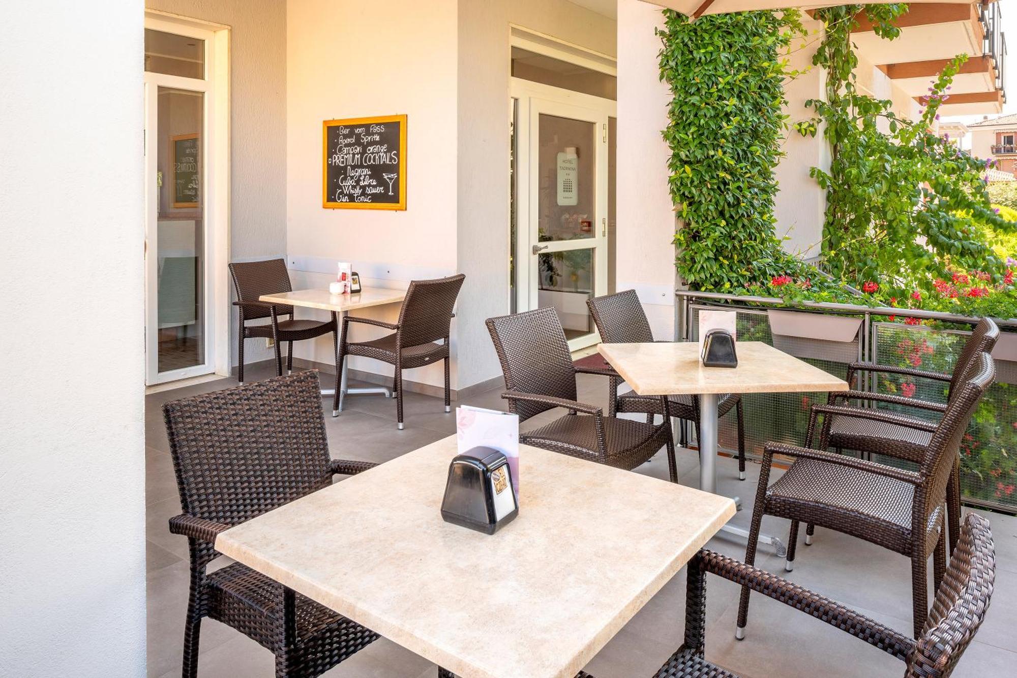 Hotel Taormina Бардолино Екстериор снимка