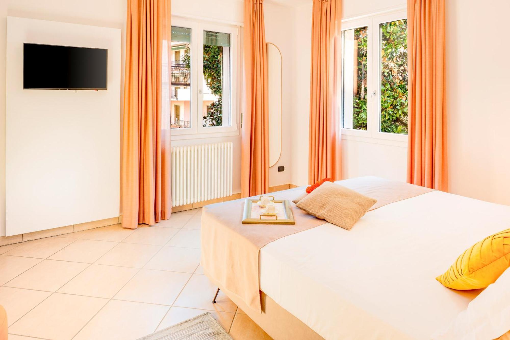 Hotel Taormina Бардолино Екстериор снимка