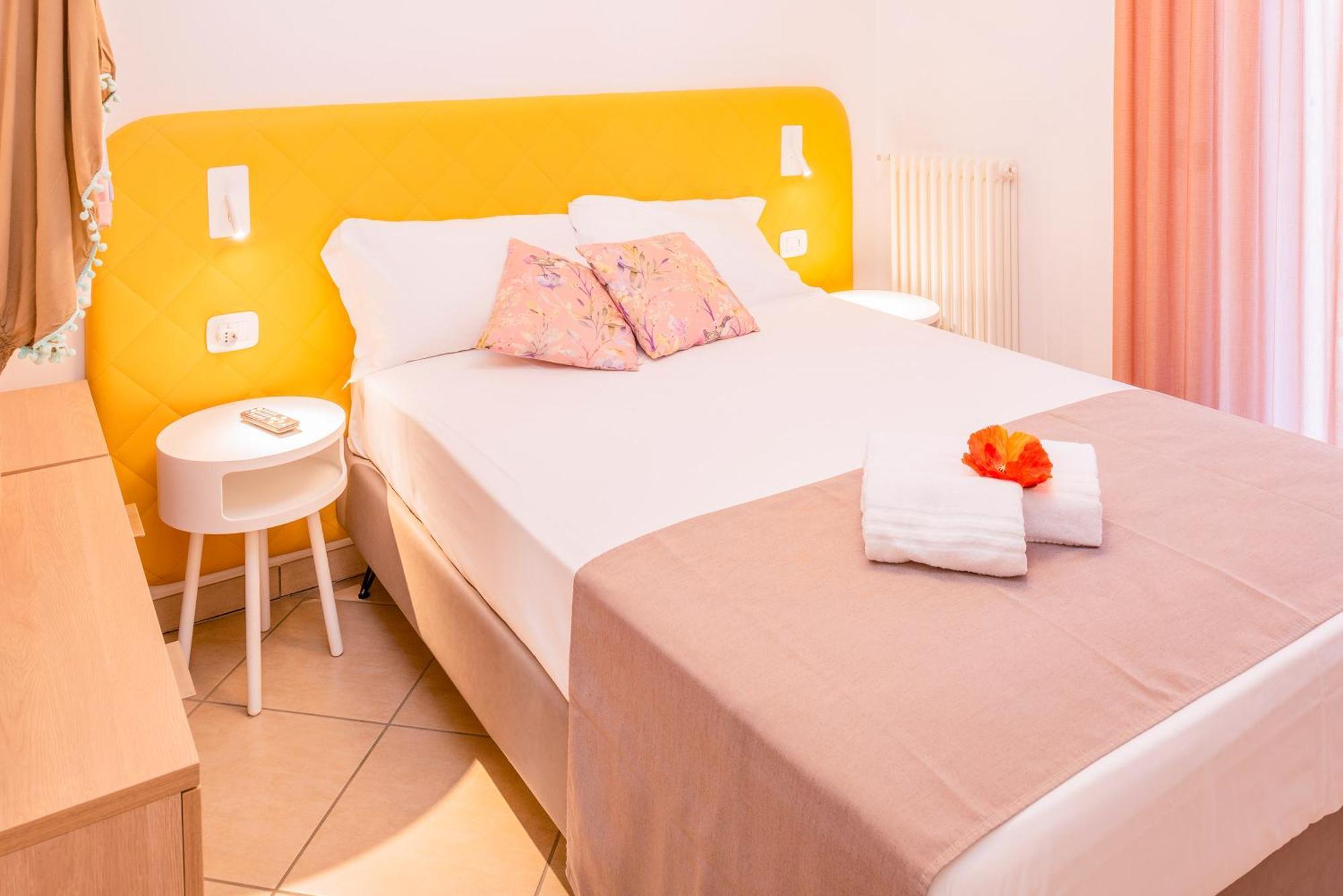 Hotel Taormina Бардолино Екстериор снимка