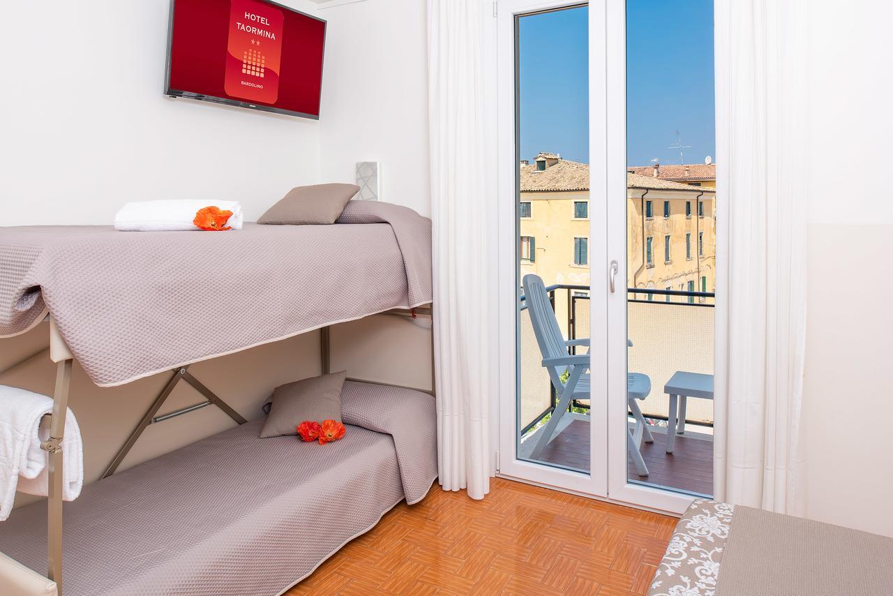 Hotel Taormina Бардолино Екстериор снимка