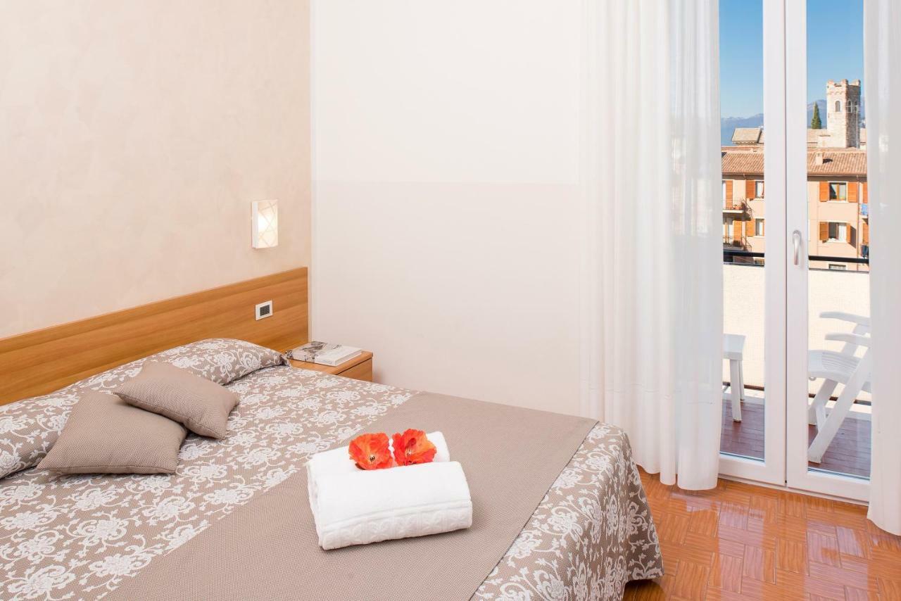 Hotel Taormina Бардолино Екстериор снимка